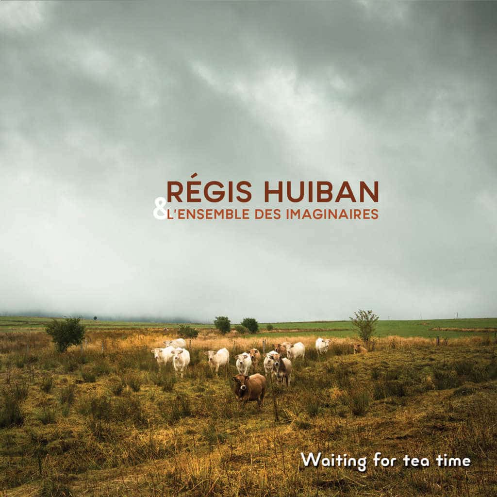 Waiting for tea time - Regis Huiban