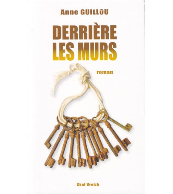 Derrière les murs