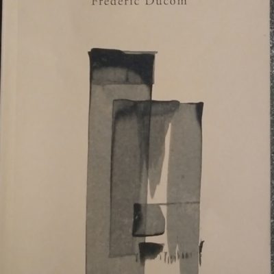 Un sourire qui ne ménage rien