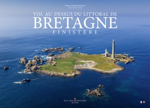 vol au dessus du littoral finistere